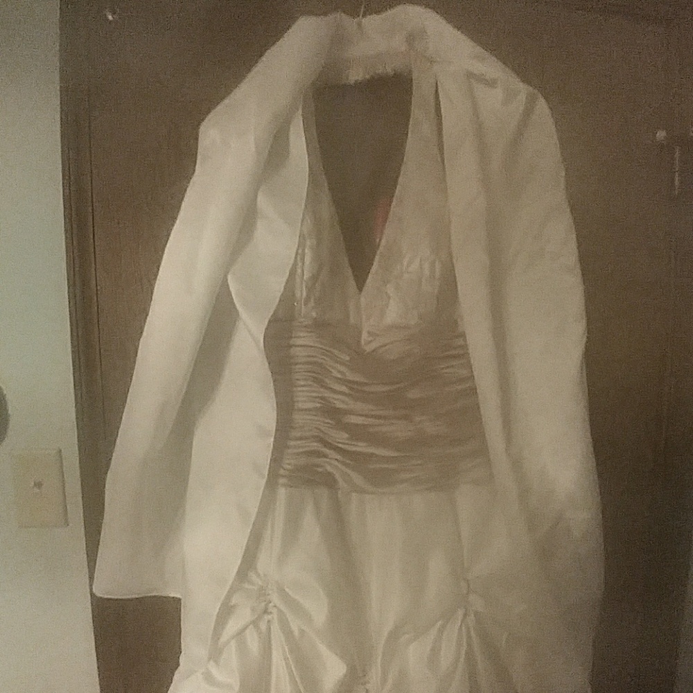 Dress - Picture 6 of 7